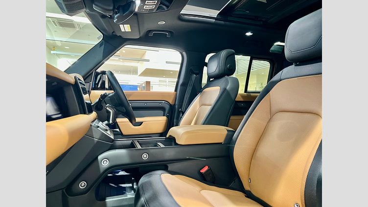 2024 認定中古車 Land Rover Defender 110 カルパチアングレイ D300 AWD（AT） X-DYNAMIC HSE