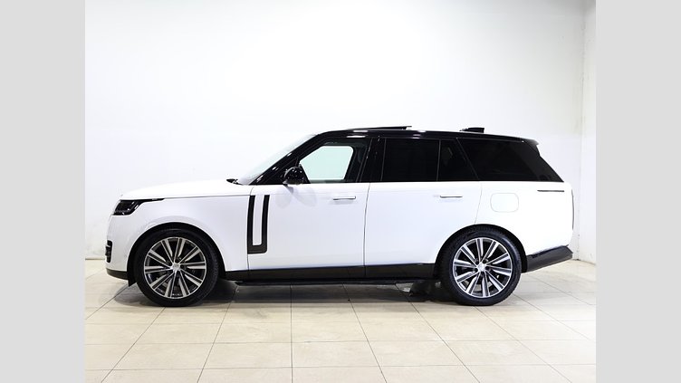 2024 認定中古車 Land Rover Range Rover オストゥーニパールホワイト（お取り扱いの有無については正規ディーラーにお問い合わせください） P550 AWD PHEV（AT） スタンダードホイールベース Autobiography