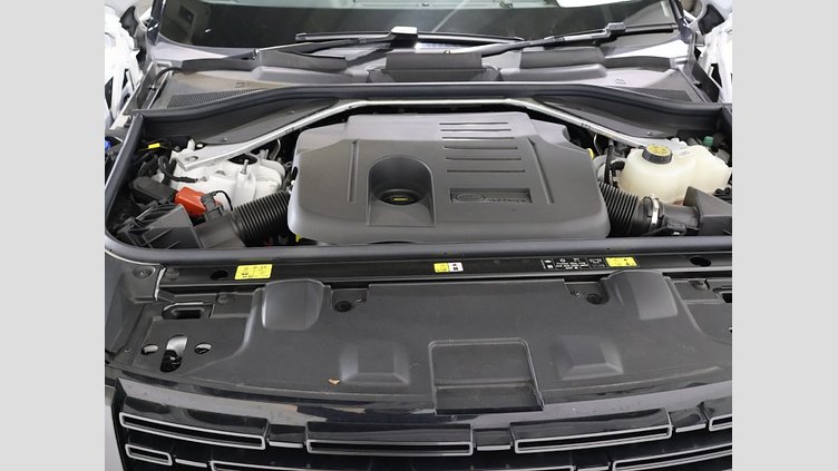 2024 認定中古車 Land Rover Range Rover オストゥーニパールホワイト（お取り扱いの有無については正規ディーラーにお問い合わせください） P550 AWD PHEV（AT） スタンダードホイールベース Autobiography