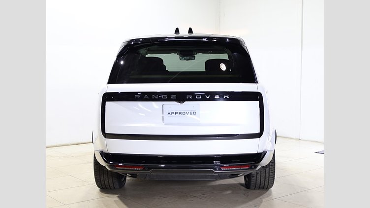 2024 認定中古車 Land Rover Range Rover オストゥーニパールホワイト（お取り扱いの有無については正規ディーラーにお問い合わせください） P550 AWD PHEV（AT） スタンダードホイールベース Autobiography