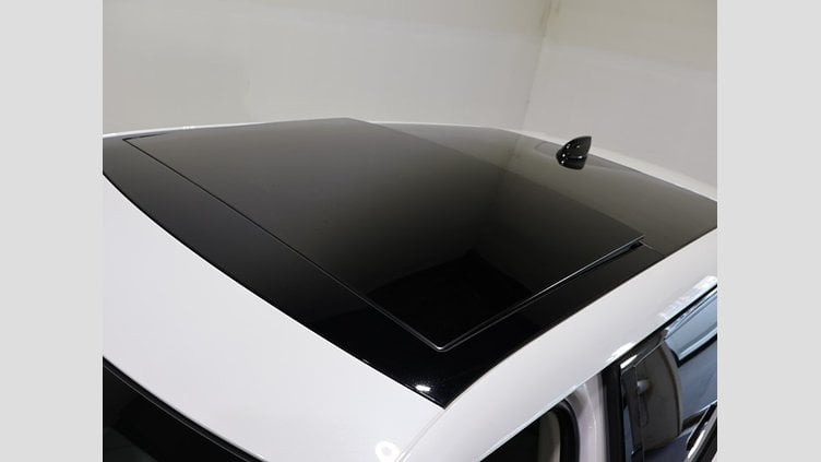 2025 認定中古車 Land Rover Range Rover Evoque オストゥーニパールホワイト D200マイルドハイブリッド（ディーゼル） Standard Wheelbase S