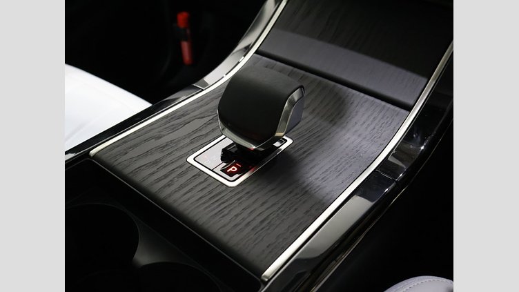 2025 認定中古車 Land Rover Range Rover Evoque オストゥーニパールホワイト D200マイルドハイブリッド（ディーゼル） Standard Wheelbase S