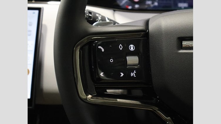 2025 認定中古車 Land Rover Range Rover Evoque オストゥーニパールホワイト D200マイルドハイブリッド（ディーゼル） Standard Wheelbase S