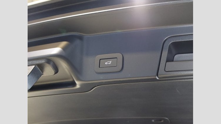 2025 認定中古車 Land Rover Range Rover Evoque オストゥーニパールホワイト D200マイルドハイブリッド（ディーゼル） Standard Wheelbase S