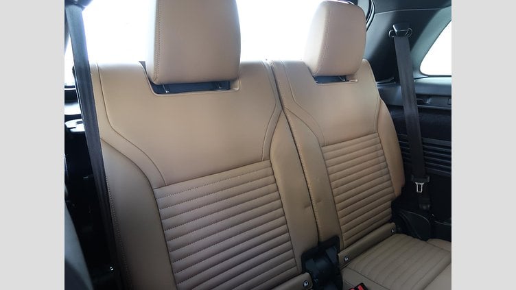 2024 認定中古車 Land Rover Discovery シャラントグレイ D300マイルドハイブリッド（ディーゼル） スタンダードホイールベース Metropolitan Edition