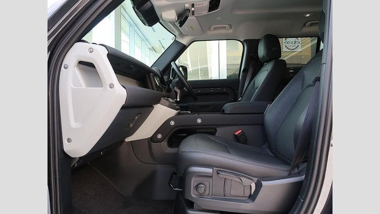 2023 認定中古車 Land Rover Defender 110 カルパチアングレイ D300 AWD（AT） S