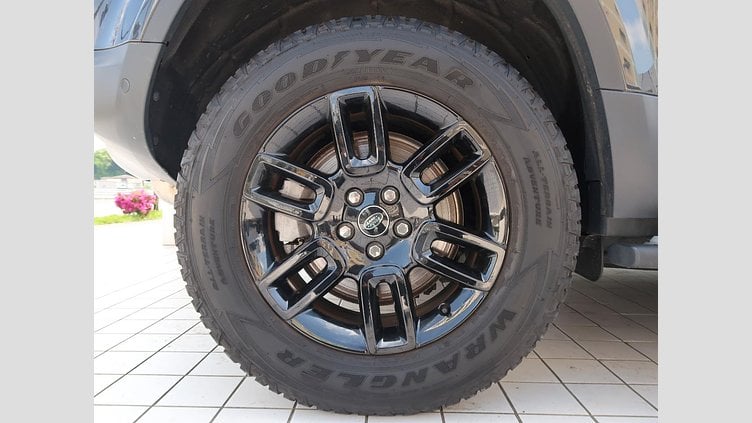 2023 認定中古車 Land Rover Defender 110 カルパチアングレイ D300 AWD（AT） S