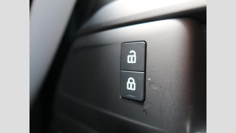 2023 認定中古車 Land Rover Defender 110 カルパチアングレイ D300 AWD（AT） S