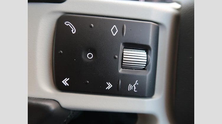 2023 認定中古車 Land Rover Defender 110 カルパチアングレイ D300 AWD（AT） S