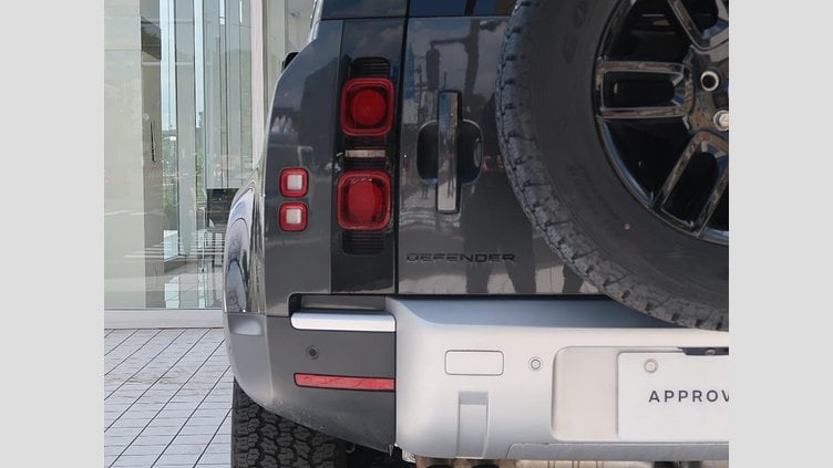 2023 認定中古車 Land Rover Defender 110 カルパチアングレイ D300 AWD（AT） S