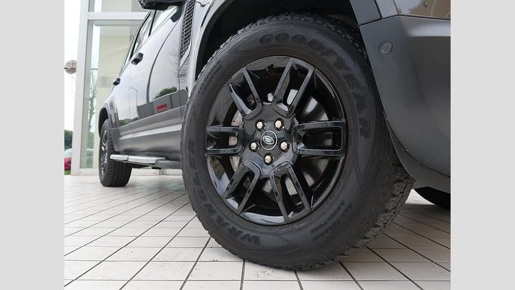 2023 認定中古車 Land Rover Defender 110 カルパチアングレイ D300 AWD（AT） S