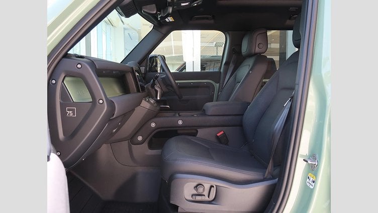 2023 認定中古車 Land Rover Defender 110 グラスミアグリーン D300 AWD（AT） 75TH LIMITED EDITION
