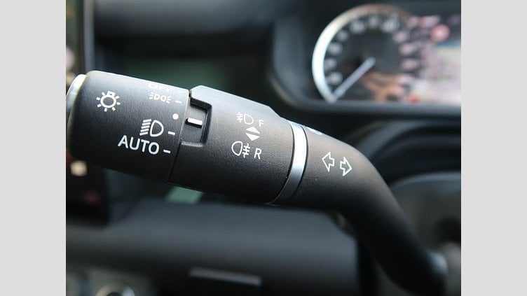 2023 認定中古車 Land Rover Defender 110 グラスミアグリーン D300 AWD（AT） 75TH LIMITED EDITION