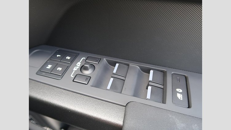 2023 認定中古車 Land Rover Defender 110 グラスミアグリーン D300 AWD（AT） 75TH LIMITED EDITION