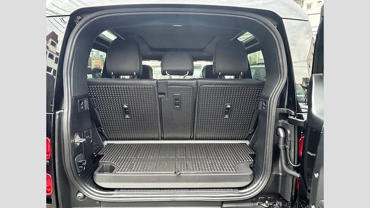 2024 認定中古車 Land Rover Defender 90 サントリーニブラック D300 AWD（AT） X-DYNAMIC HSE