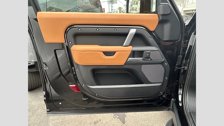 2024 認定中古車 Land Rover Defender 90 サントリーニブラック D300 AWD（AT） X-DYNAMIC HSE