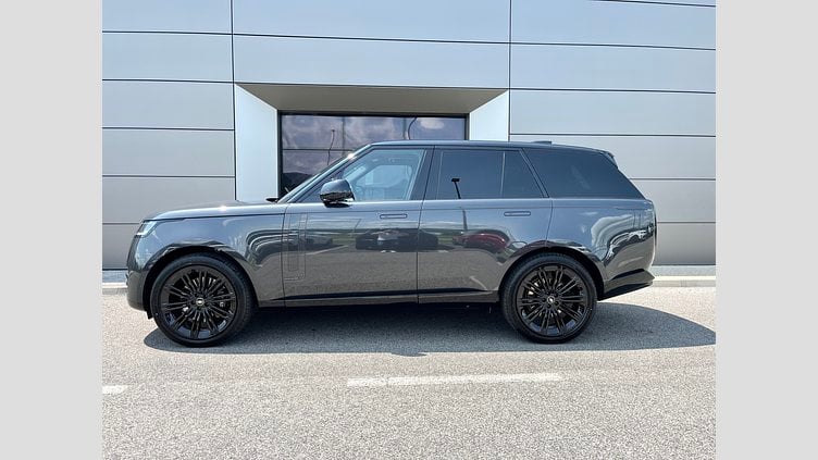 2025 SKLADOVÉ VOZIDLÁ Land Rover Range Rover Sivá Carpathian P530 AWD AUTOMAT SWB Autobiography