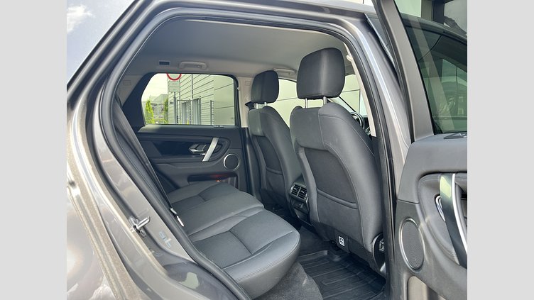 2021 JAZDENÉ VOZIDLÁ Land Rover Discovery Sport Eiger Grey 2.0 TD4 Pure