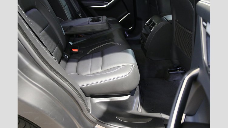 2024 認定中古車 Jaguar F-Pace アイガーグレイ P250 AWD（オートマチック） R-DYNAMIC SE
