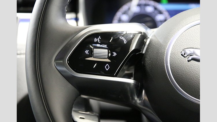 2024 認定中古車 Jaguar F-Pace アイガーグレイ P250 AWD（オートマチック） R-DYNAMIC SE