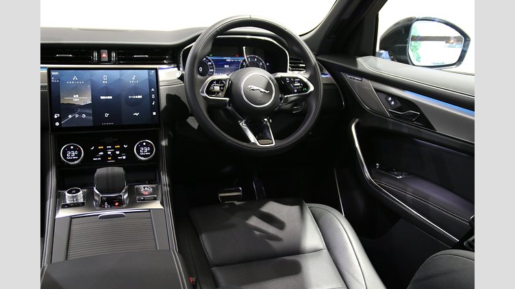 2024 認定中古車 Jaguar F-Pace アイガーグレイ P250 AWD（オートマチック） R-DYNAMIC SE