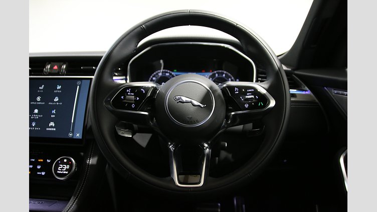 2024 認定中古車 Jaguar F-Pace アイガーグレイ P250 AWD（オートマチック） R-DYNAMIC SE