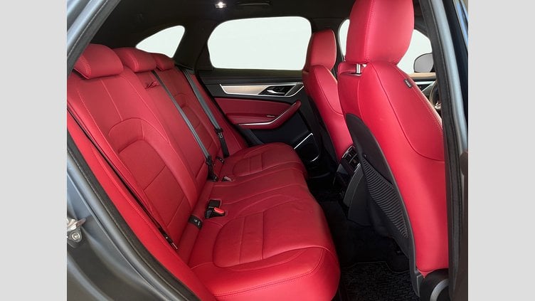 2024 Approved Jaguar F-Pace Santorini crna D200 AWD AUTOMATIC MHEV R-DYNAMIC SE
