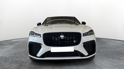 F-Pace 1
