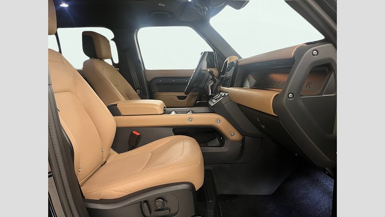 2025 Approved Land Rover Defender 110 Santorini Black 3.0 litre i6D​ 110 3.0D V6