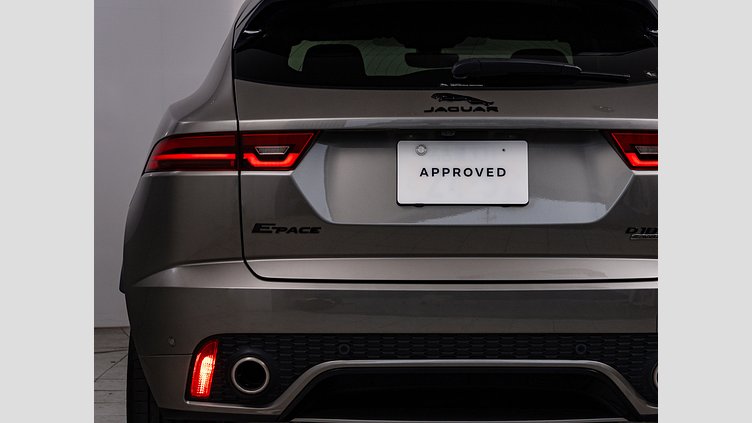 2018 認定中古車 Jaguar E-Pace シリコン シルバー D180 オートマチック全輪駆動 R-DYNAMIC S