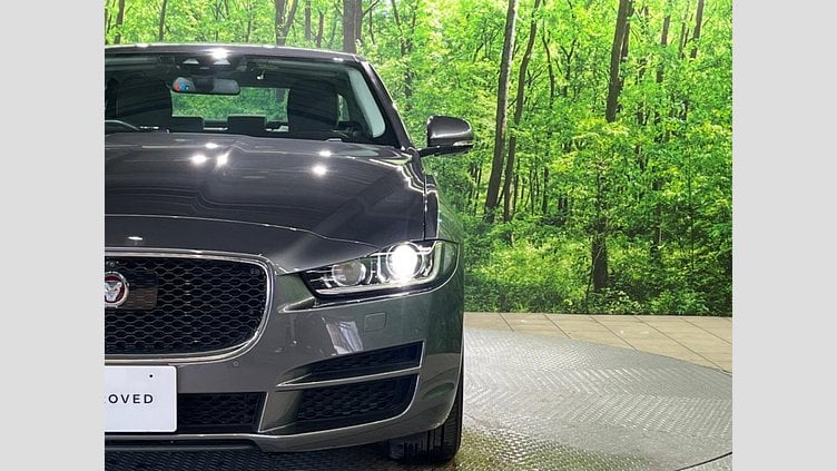 2015 認定中古車 Jaguar XE Corris Grey 2WD プレステージ