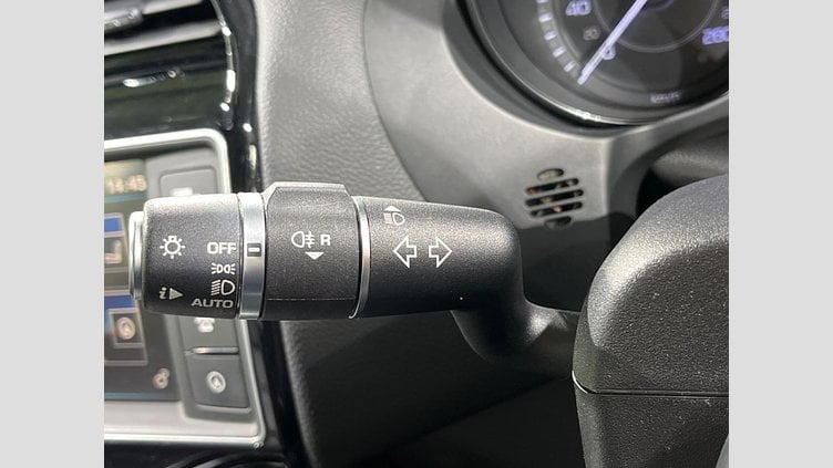 2015 認定中古車 Jaguar XE Corris Grey 2WD プレステージ