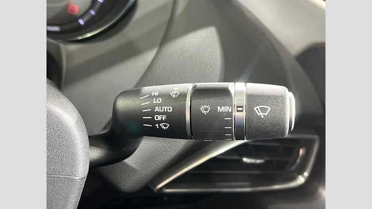 2015 認定中古車 Jaguar XE Corris Grey 2WD プレステージ