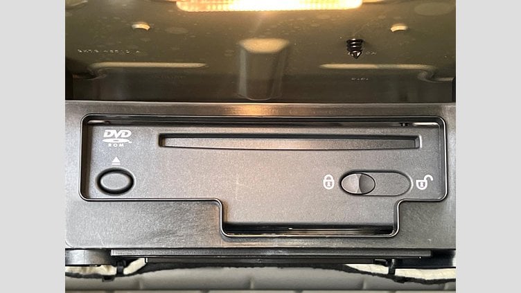 2015 認定中古車 Jaguar XE Corris Grey 2WD プレステージ