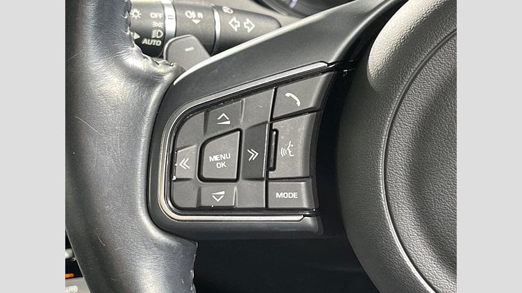 2015 認定中古車 Jaguar XE Corris Grey 2WD プレステージ