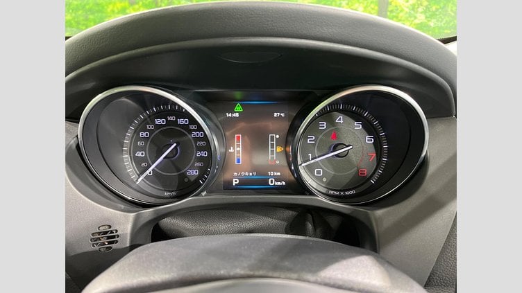 2015 認定中古車 Jaguar XE Corris Grey 2WD プレステージ