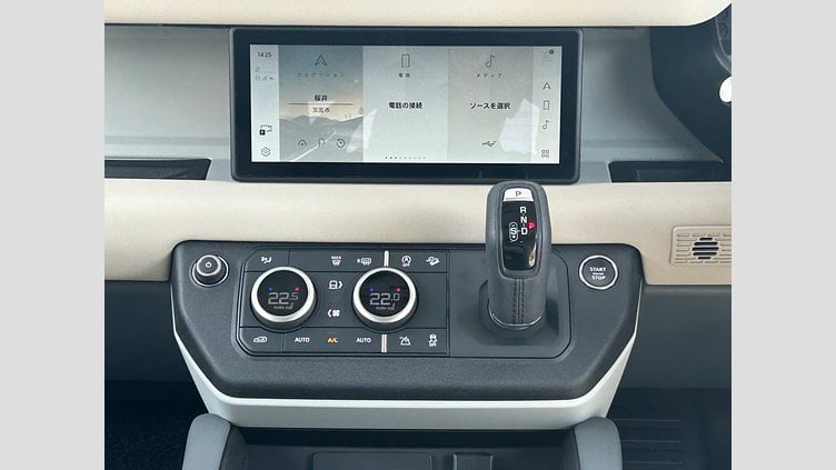 2023 認定中古車 Land Rover Defender 90 ハクバシルバー P300 AWD（AT） SE