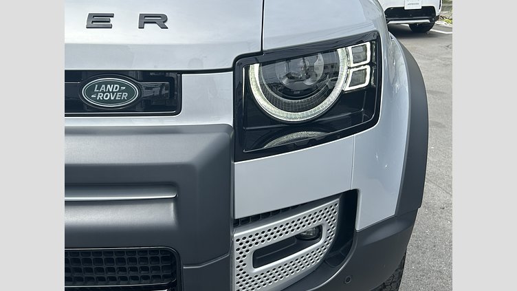 2023 認定中古車 Land Rover Defender 90 ハクバシルバー P300 AWD（AT） SE