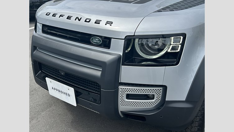 2023 認定中古車 Land Rover Defender 90 ハクバシルバー P300 AWD（AT） SE