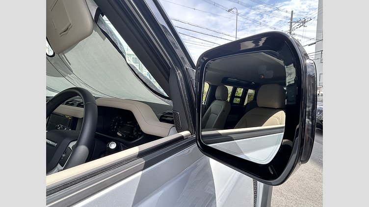 2023 認定中古車 Land Rover Defender 90 ハクバシルバー P300 AWD（AT） SE