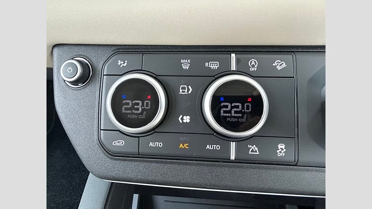 2023 認定中古車 Land Rover Defender 90 ハクバシルバー P300 AWD（AT） SE