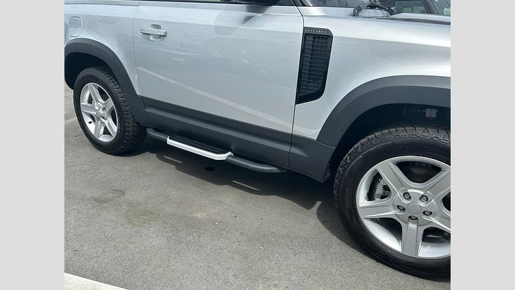 2023 認定中古車 Land Rover Defender 90 ハクバシルバー P300 AWD（AT） SE