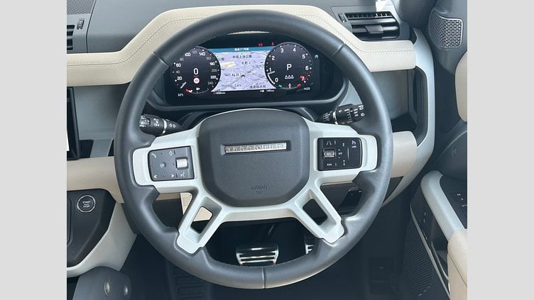 2023 認定中古車 Land Rover Defender 90 ハクバシルバー P300 AWD（AT） SE
