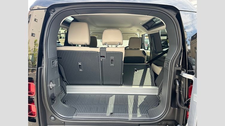 2023 認定中古車 Land Rover Defender 90 ハクバシルバー P300 AWD（AT） SE