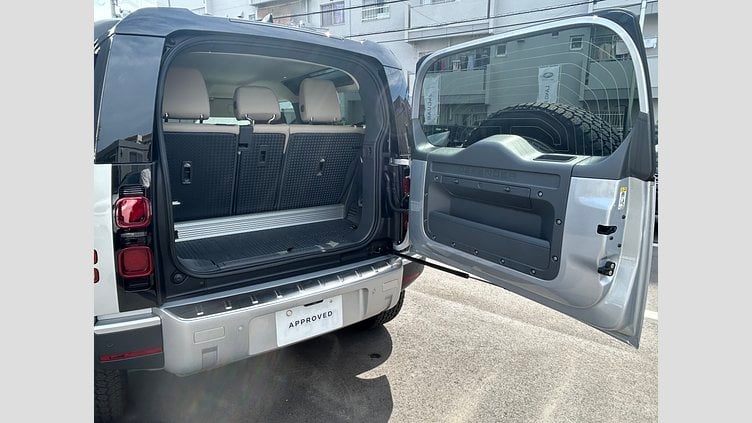 2023 認定中古車 Land Rover Defender 90 ハクバシルバー P300 AWD（AT） SE