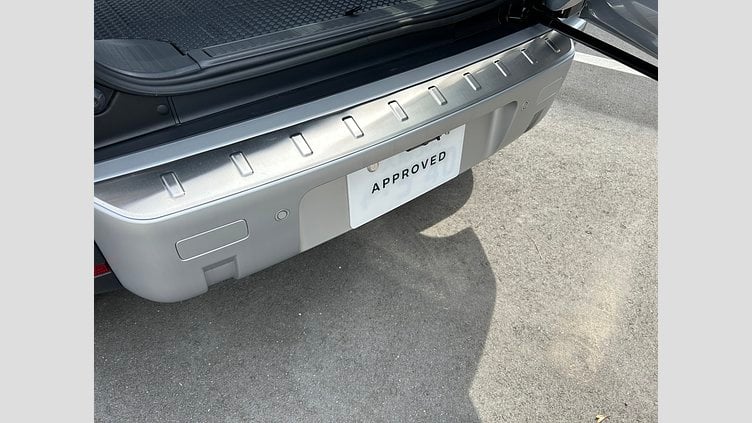 2023 認定中古車 Land Rover Defender 90 ハクバシルバー P300 AWD（AT） SE