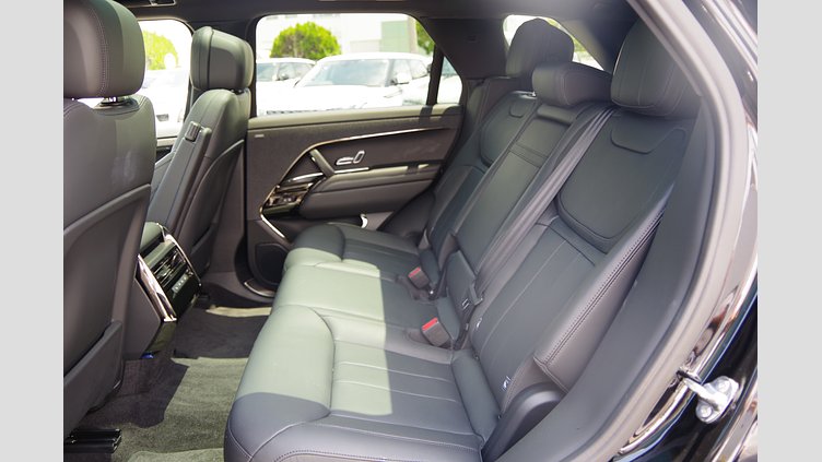 2024 認定中古車 Land Rover Range Rover Sport サントリーニブラック P550eプラグインハイブリッド（ガソリン） スタンダードホイールベース Dynamic SE