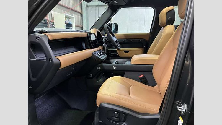 2024 中古 Land Rover Defender 110 カルパチアングレイ P525 AWD (AT) V8 CARPATHIAN EDITION