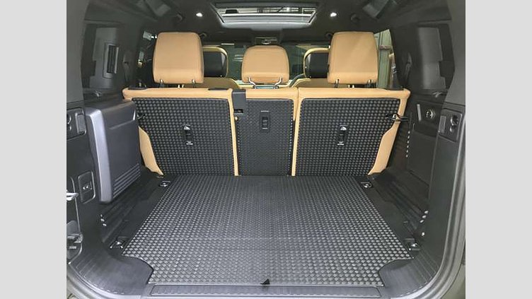 2024 中古 Land Rover Defender 110 カルパチアングレイ P525 AWD (AT) V8 CARPATHIAN EDITION