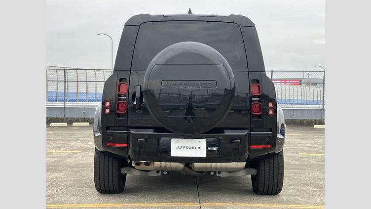 2024 中古 Land Rover Defender 110 サントリーニブラック D300 AWD（AT） X-DYNAMIC HSE